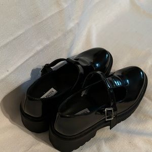 Steve Madden black Mary Jane’s
